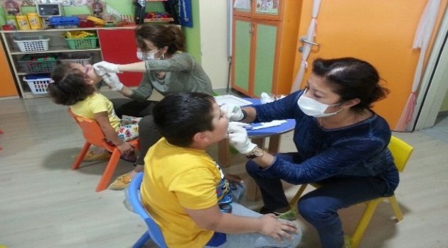 Çocuklara Diş Sağlığı Eğitimi