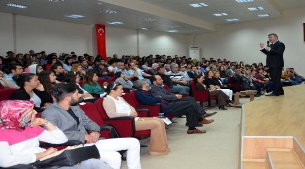 Çomü'de Verimli Ders Çalışma Ve Motivasyon Konferansı