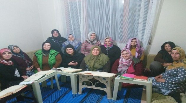 Kur'an Kursuna Roman Vatandaşlardan Büyük İlgi