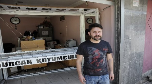 Kuyumcuyu Soydular Altınları Saça Saça Kaçtılar