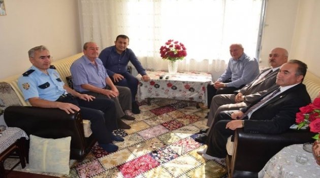 Lapseki'de Şehit Ve Gazi Ailelerine Ziyaret