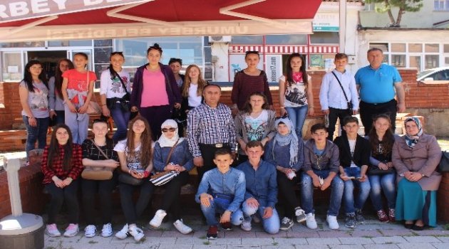 Makedonyalı Öğrenciler Umurbey'de