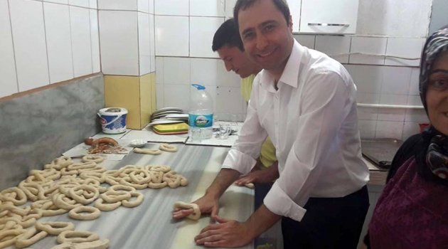 Mhp’li Milletvekili Adayı Fırında Simit Yaptı