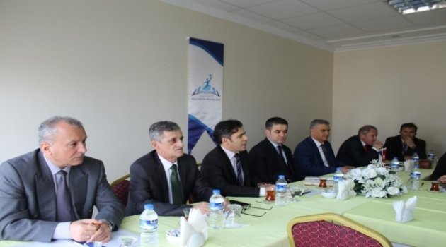 Millî Eğitim Müdürü Zülküf Memiş İlçe Millî Eğitim Müdürleriyle Bir Araya Geldi