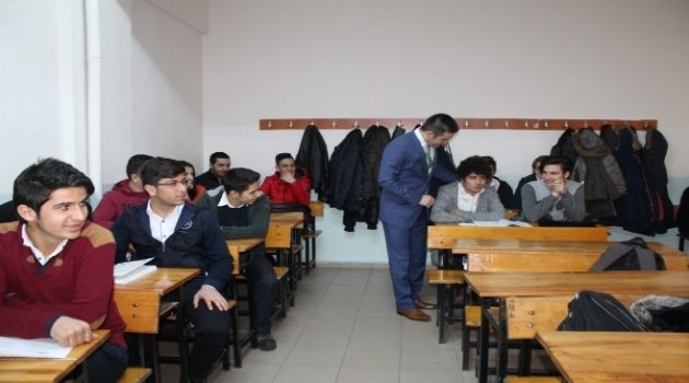 Milli Eğitim Müdürü Memiş İbrahim Bodur Lisesini Ziyaret Etti