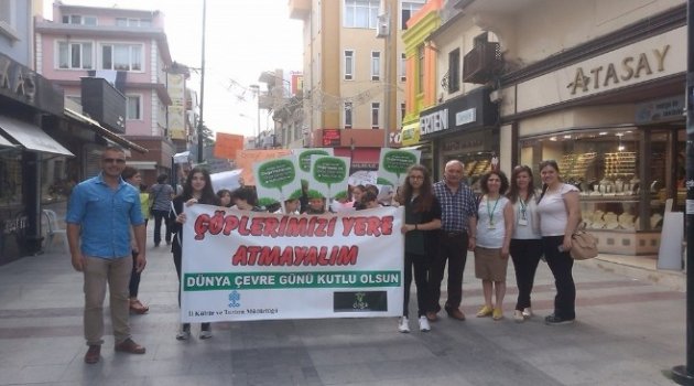 Minik Öğrencilerden Büyük Davranış