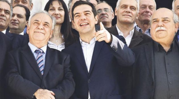 Özelleştirmeler iptal, eğitimde reform