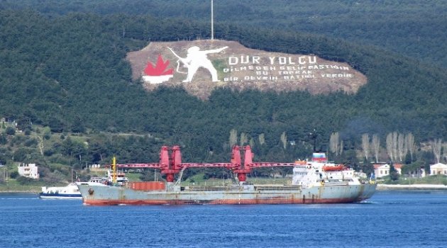 Rus Askeri Kargo Gemisi Çanakkale Boğazından Geçti