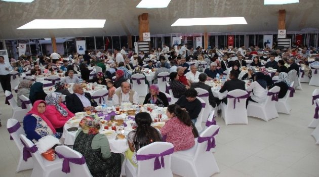 Şehit Yakınları Ve Gaziler İftar Yemeğinde Buluştu