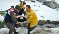 Gizli Buzlanma Sebebiyle Kayan Otomobil Menfez İnşaatına Çarptı