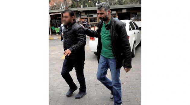 Uyuşturcuyu Kargodan Teslim Alırken Yakalandılar