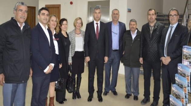 Vali Hamza Erkal Kepez Belediyesini Ziyaret Etti