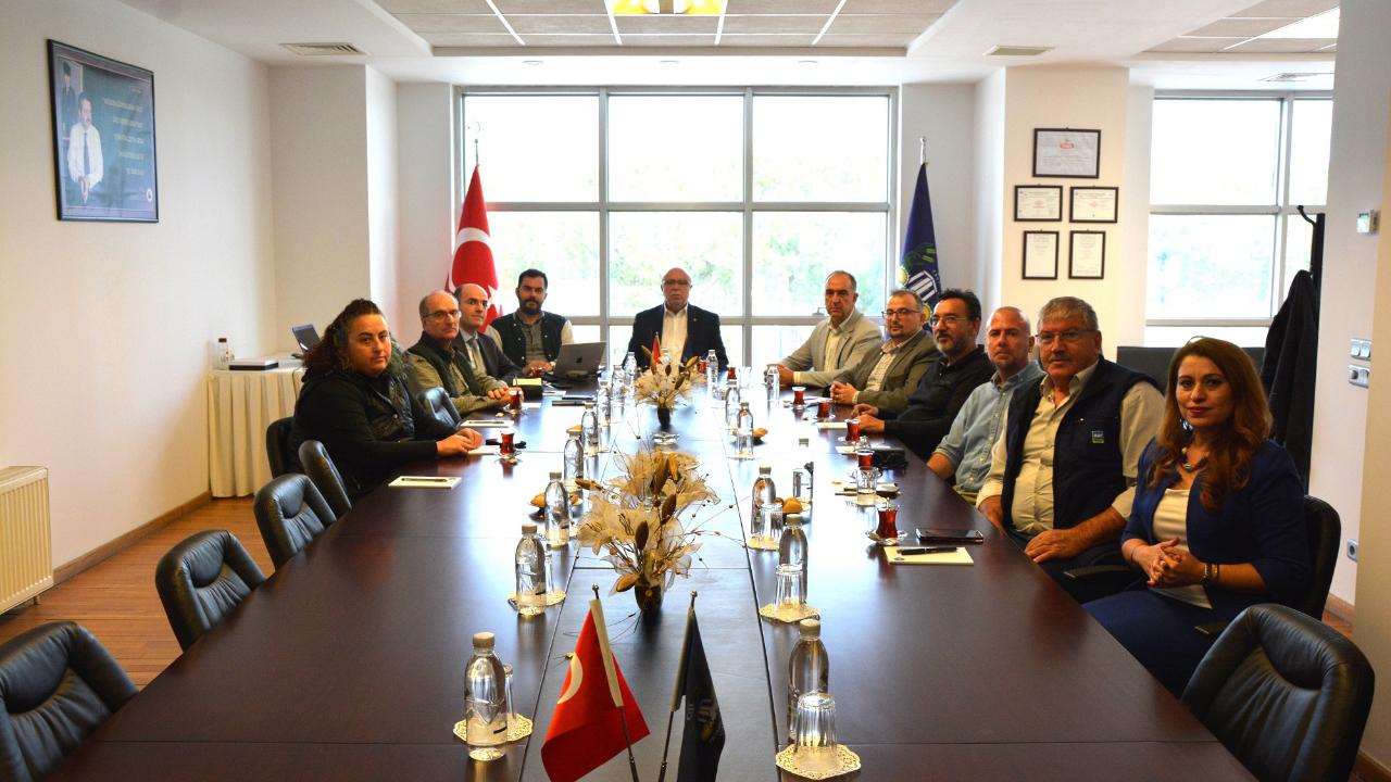 ÇANAKKALE TİCARET BORSASI’NDA &quot;SÜS BİTKİLERİ İHRACAT POTANSİYELİ’NİN GELİŞTİRİLMESİ&quot; TOPLANTISI GERÇEKLEŞTİRİLDİ.