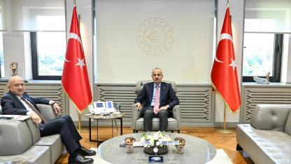 MİLLETVEKİLİ GİDER, ULAŞTIRMA BAKANI URALOĞLU İLE GÖRÜŞTÜ