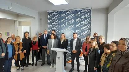 AK PARTİ KADIN KOLLARI’NDAN 25 KASIM MESAJI: “KADINA YÖNELİK ŞİDDET İNSANLIK SUÇUDUR”