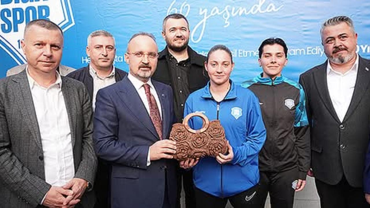 BÜLENT TURAN, BİGASPOR KULÜBÜNÜ ZİYARET ETTİ