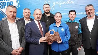 BÜLENT TURAN, BİGASPOR KULÜBÜNÜ ZİYARET ETTİ