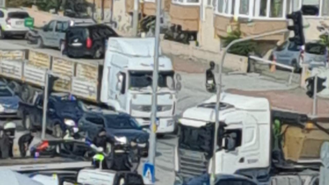 Çanakkale Adliye Kavşağı’nda Işıkların Sönmesi Kazaya Yol Açtı