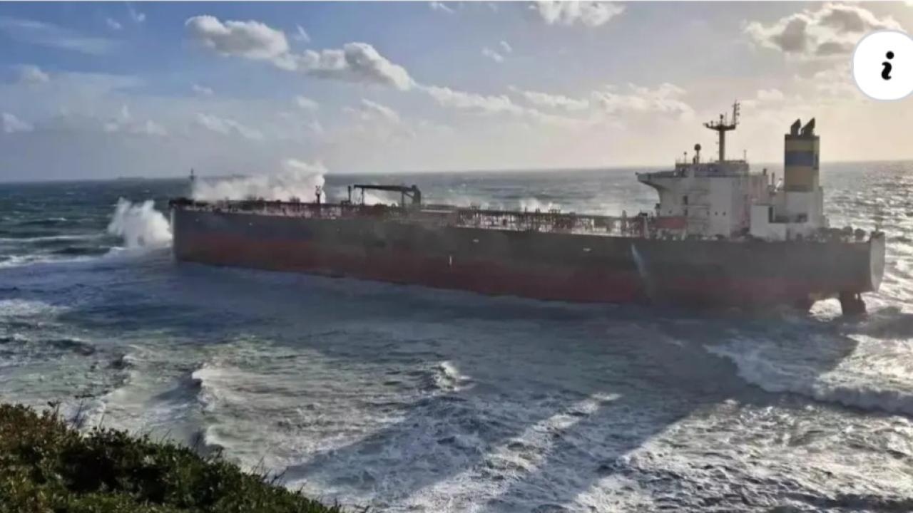 Bozcaada Açıklarında Tanker Karaya Oturdu