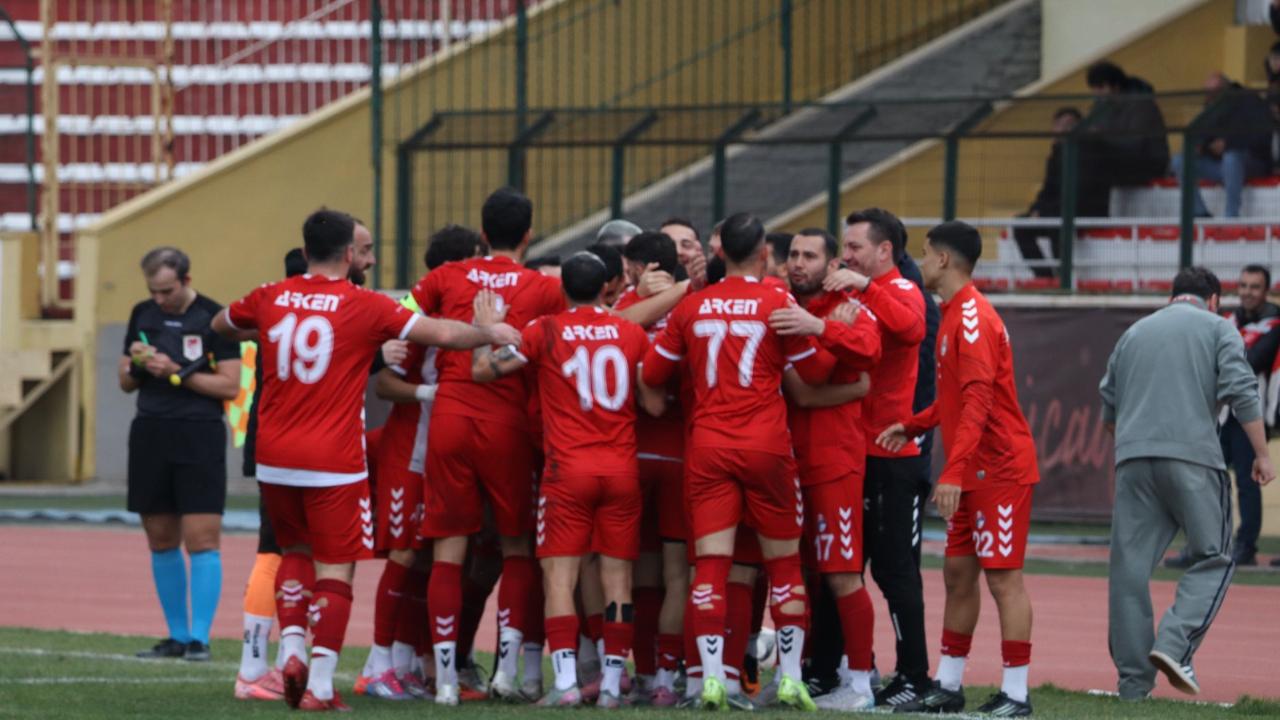 ŞAMPİYONLUĞA BİR ADIM DAHA