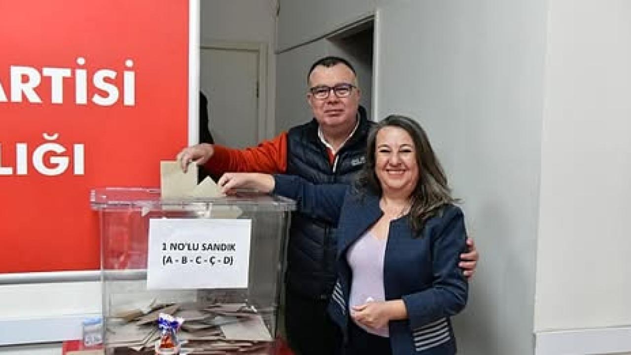 CHP Kepez Belde Kongresini Banu Kapıkıran’ın Listesi Kazandı