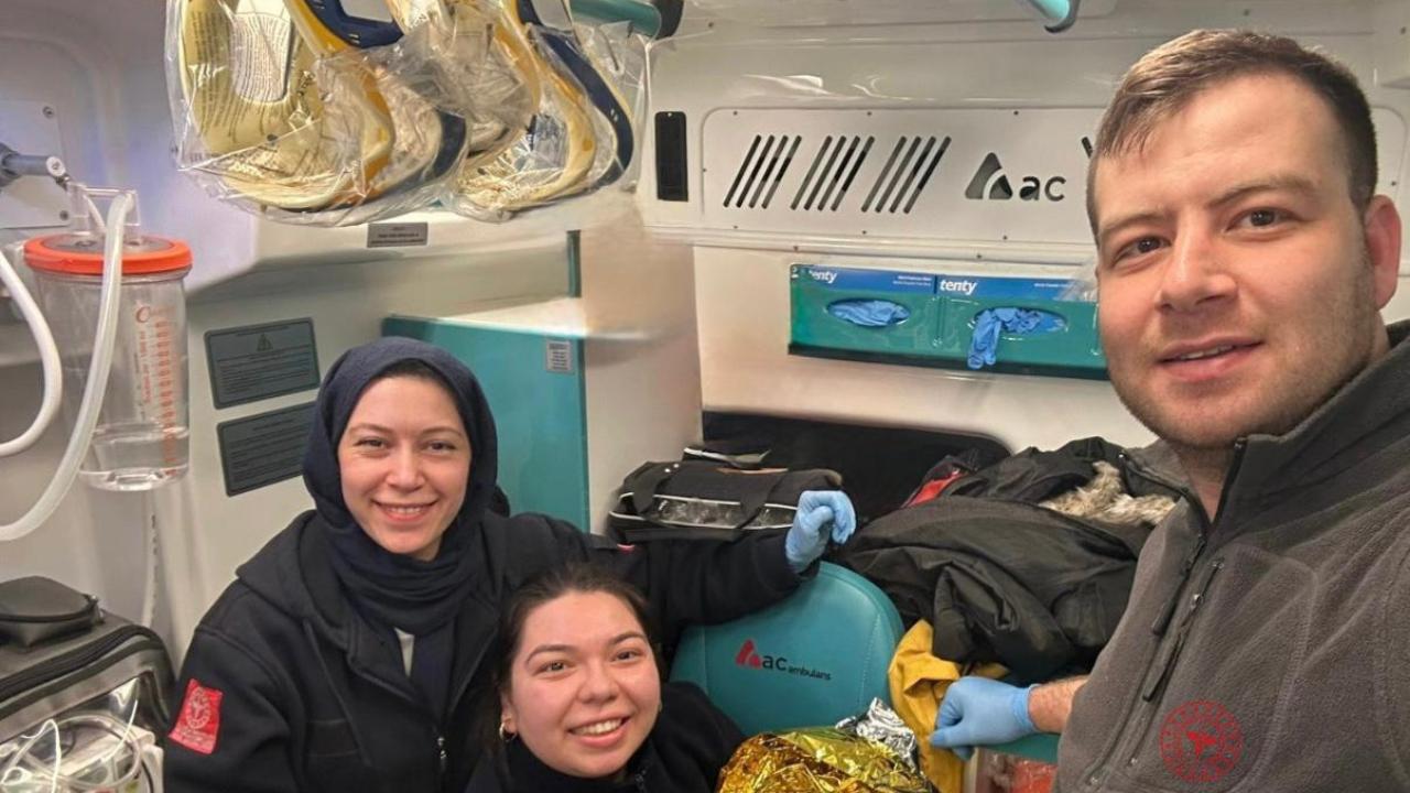 Ambulansta Gerçekleşen Doğum: 112 Ekibimizden Başarılı Müdahale