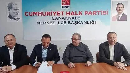 ÇANAKKALE BELEDİYE MECLİS ÜYESİ KEREM ÖZER CHP'YE KATILDI
