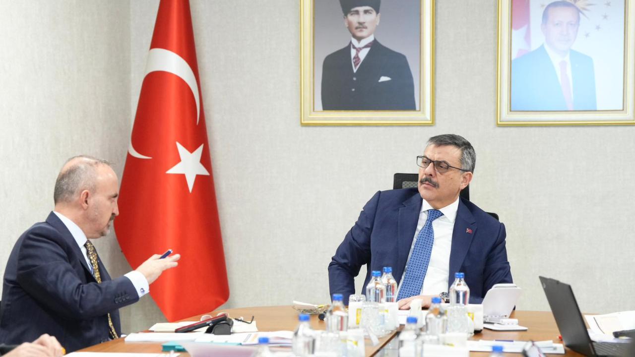 HUKUK HİZMETLERİNDE GÜÇLÜ KOORDİNASYON