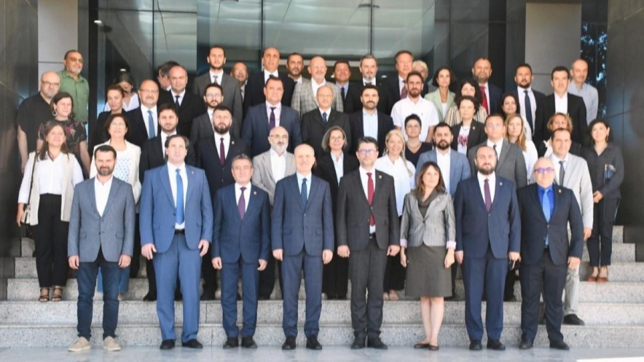 *ÇOMÜ, Yükseköğretimde İstihdam Odaklı Dönüşümün Öncüsü Oluyor*