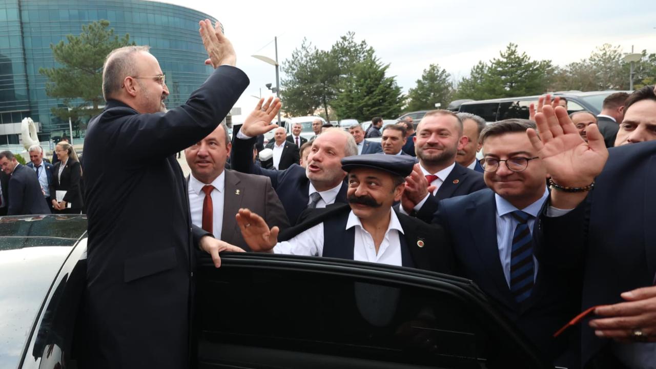 Turan'dan muhtarlara: "Sizi kapatan değil, güçlendiren bir iktidarız"